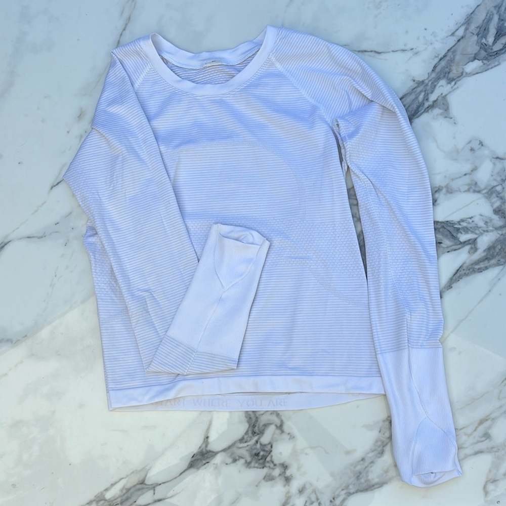 Lululemon Swiftly Tech Long-Sleeve 2.0 — Size 6